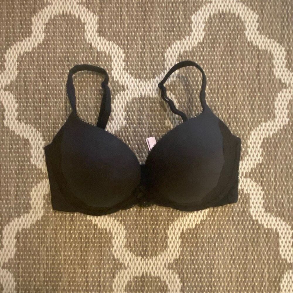 Victoria’s Secret push-up bra size 32DDD